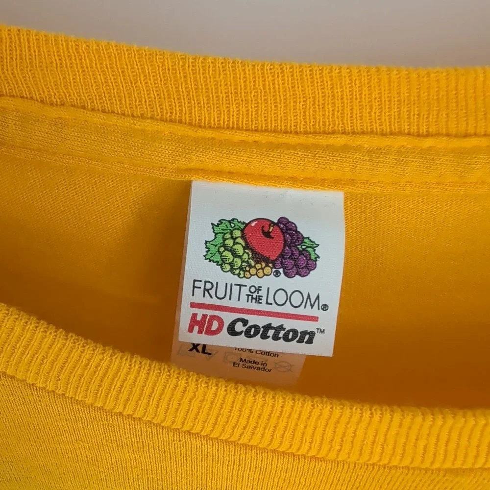 Los Angeles Lakers Basketball NBA Fruit Of The Loom Mens Yellow T-Shirt‎ Size XL